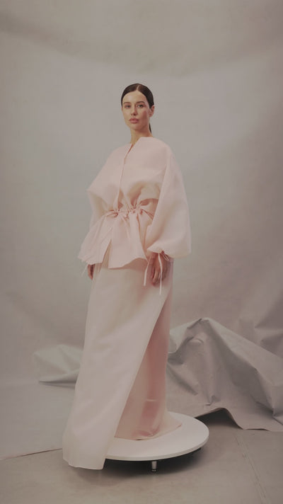 Video of Set Comte in pink-peach color by Lafatale Atelier